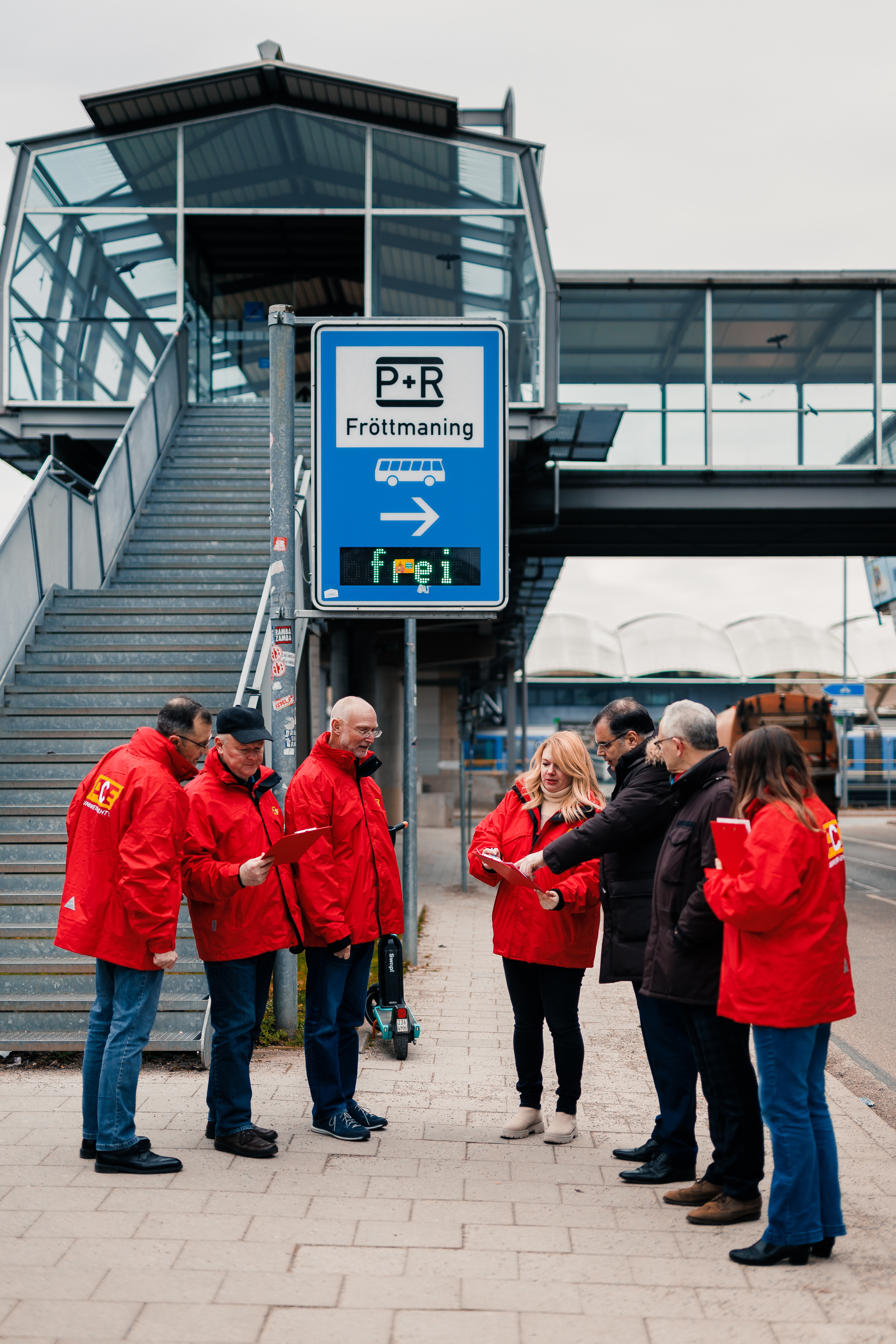 Die P+R Anlage wird eingehend geprüft Die P+R Anlage wird eingehend geprüft